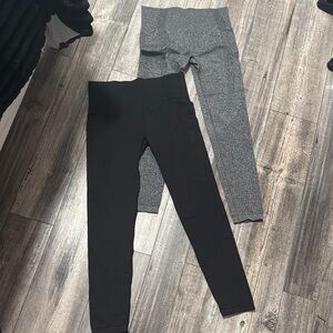 Chic Black and Gray Leggings Set